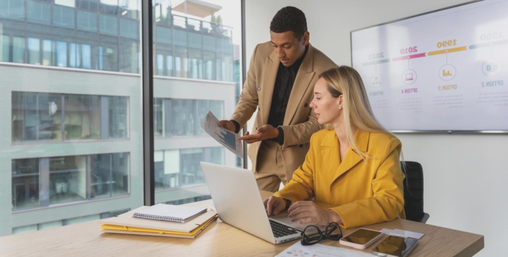 Analyse de portefeuille d'investissement avec documents financiers canadiens